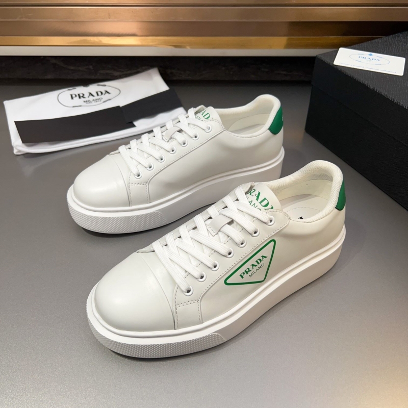 Pra*a casual shoes